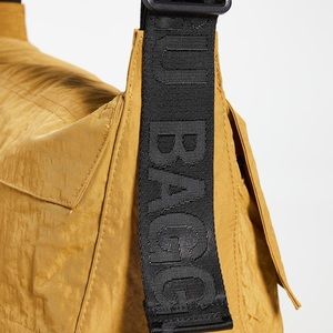 BAGGU Sport Messenger Bag Tumeric LIKE NEW